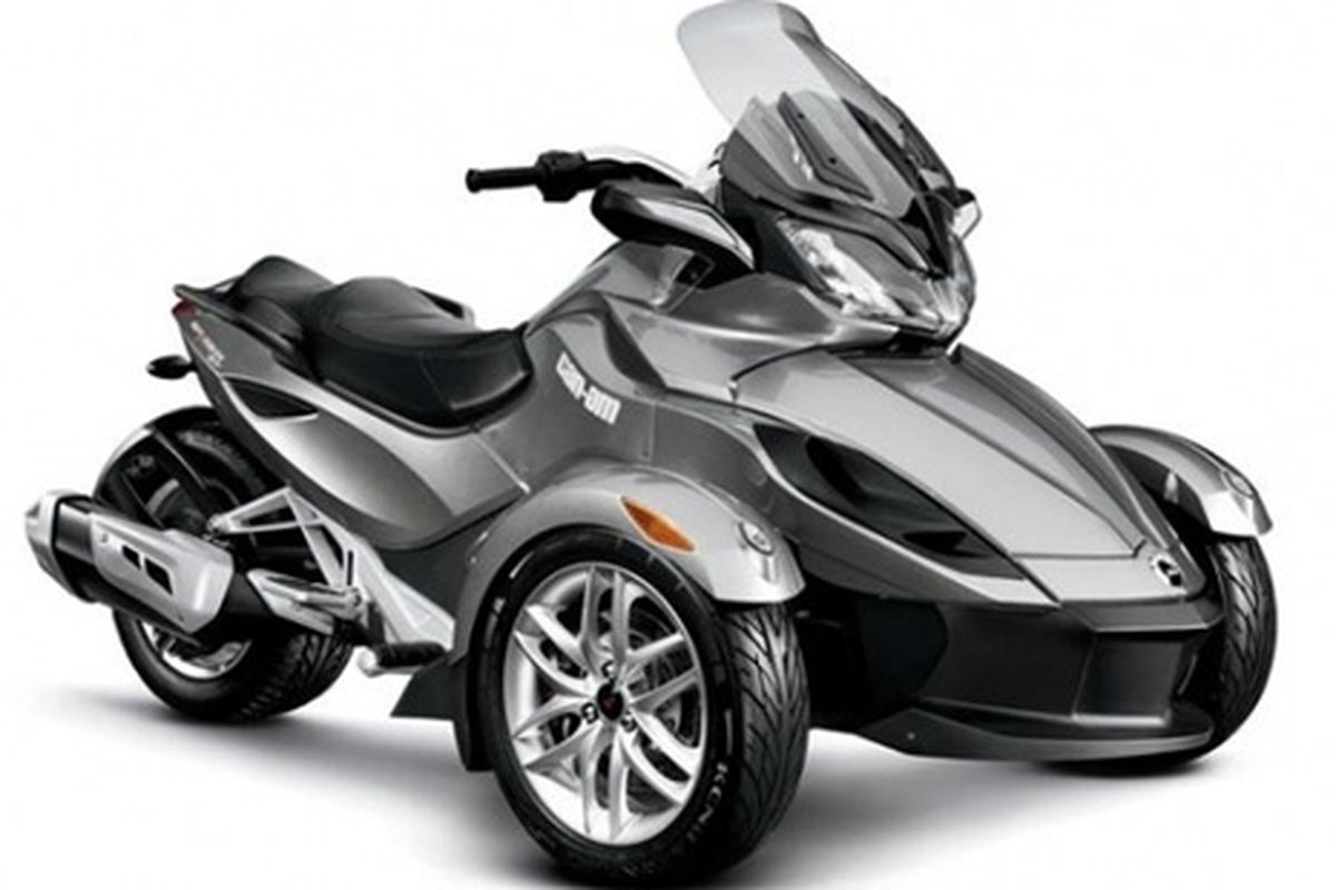 Inilah tampang spesies baru Can-Am Spyder. Dilabeli ST (sport touring) gabungan dari model sport dan touring.