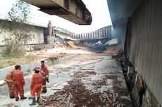 Kebakaran Pabrik di Gresik, 7 Jam Lebih Api Belum Dapat Dipadamkan