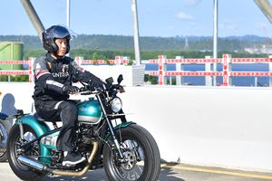 Kendarai Motor Jajal Jalan Tol IKN, Jokowi: Lancar dan Mulus...