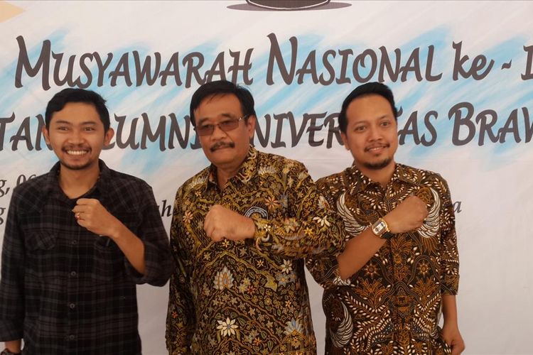 Politisi PDI-P, Djarot Saiful Hidayat disela Munas ke-IX Ikatan Alumni Brawijaya di Kampus Universitas Brawijaya, Kota Malang, Sabtu (6/7/2019)