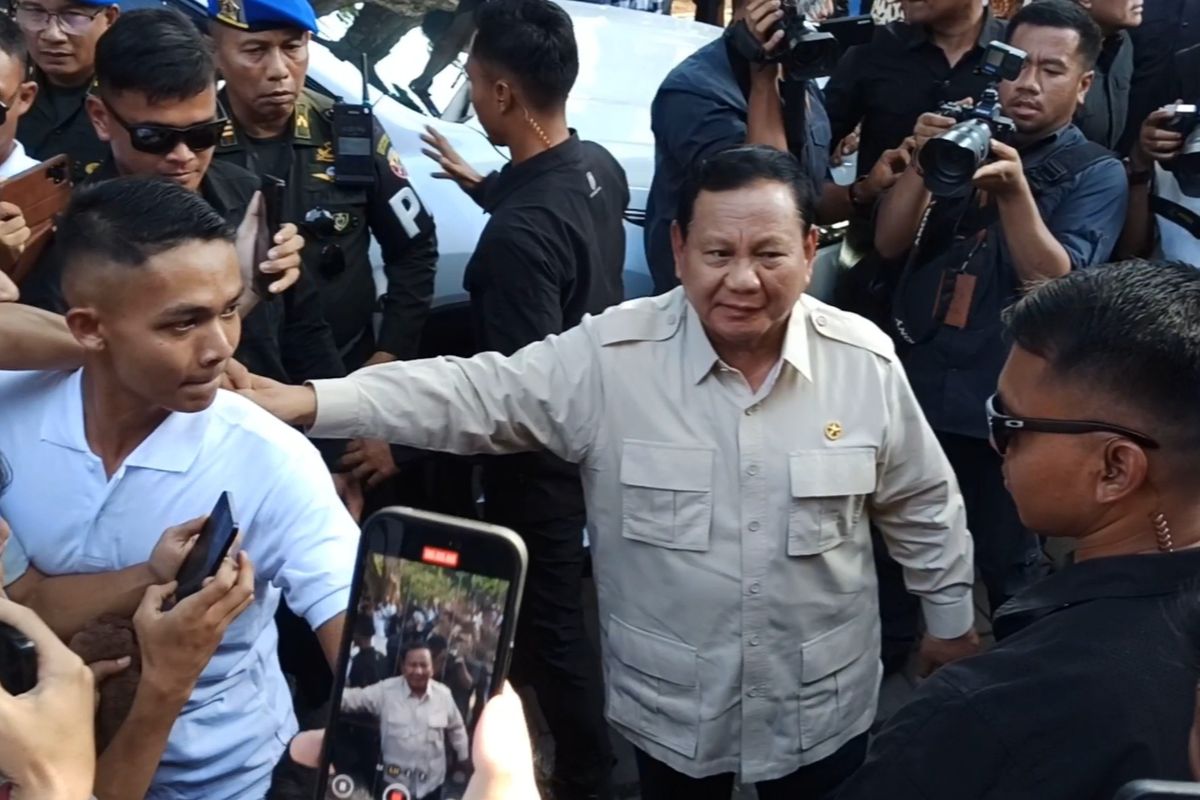 Prabowo Ajak Masyarakat Tidak Mitoskan Pemimpin dan Akui Kekurangan demi Kemajuan