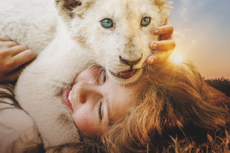 Sinopsis Mia and The White Lion, Kisah Persahabatan Dengan Singa Putih