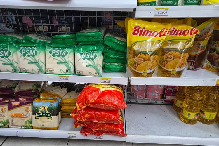 Beras Premium 5 Kg Mulai Langka di Sejumlah Minimarket Depok, Stok Tak Pasti