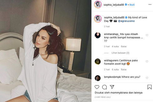 Melihat Pose Seksi Sophia Latjuba dan 