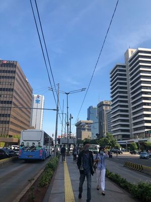 Langit biru di Jakarta tanggal 2 Januari 2019.