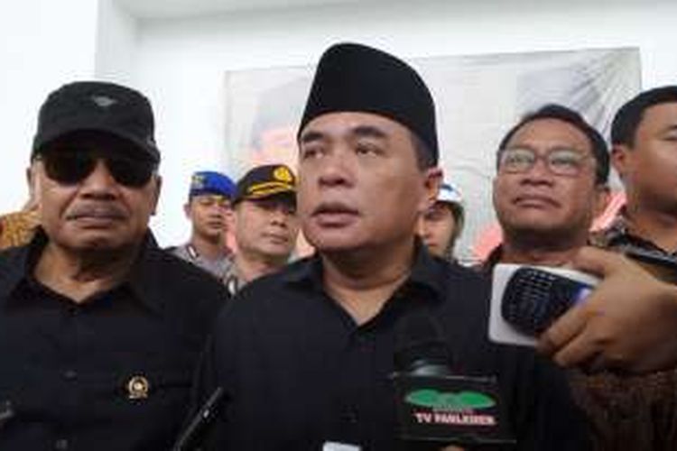 Ketua DPR RI Ade Komarudin saat melakukan kunjungan ke Bandara Soekarno Hatta Cengkareng, Rabu (29/6/2016)