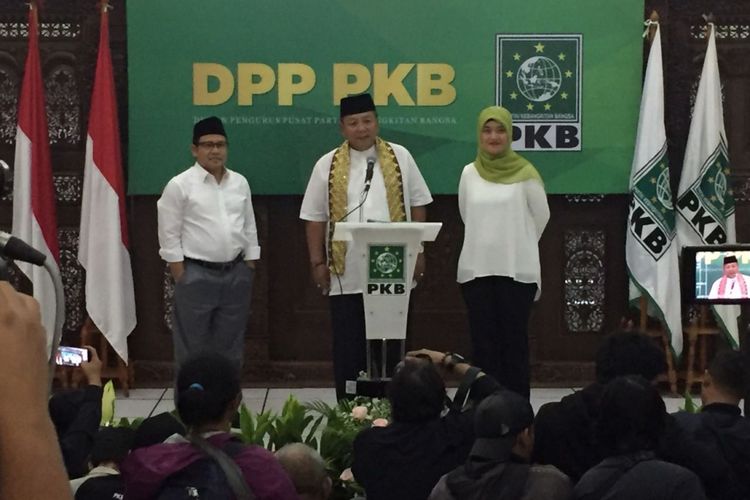 Partai Kebangkitan Bangsa (PKB) resmi mengusung Arinal Djunaidi-Chusnunia Chalim di Pemilihan Gubernur Lampung 2018. Deklarasi dukungan diumumkan langsung oleh Ketua Umum PKB Muhaimin Iskandar dengan dihadiri oleh kedua pasangan calon, di Kantor DPP PKB, Jakarta, Rabu (20/12/2017).
