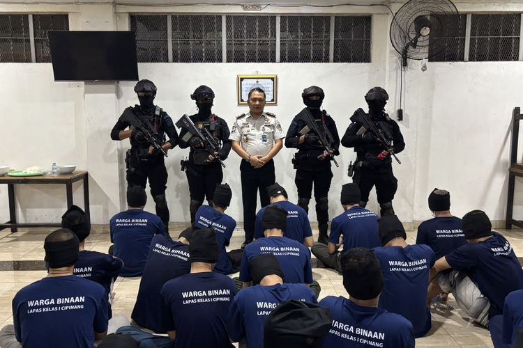 87 Napi High Risk Lapas Cipinang Dipindahkan ke Nusakambangan dengan Pengamanan Berlapis