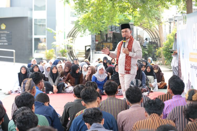 Lewat Gerakan Ayah Mengambil Rapor, Wihaji Ingatkan Bahaya Anak 'Diasuh' Handphone