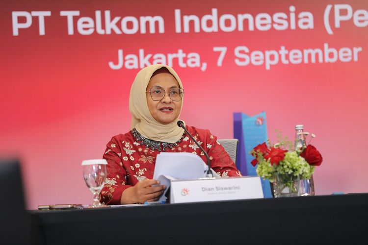 Profil Dian Siswarini, Dirut Telkom yang Digantikan Nanang Hendarno