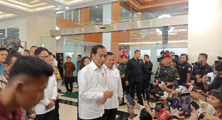 Pertemuan Jokowi-Surya Paloh, "Penyambung Lidah" atau Manuver Redam Bibit Oposisi?