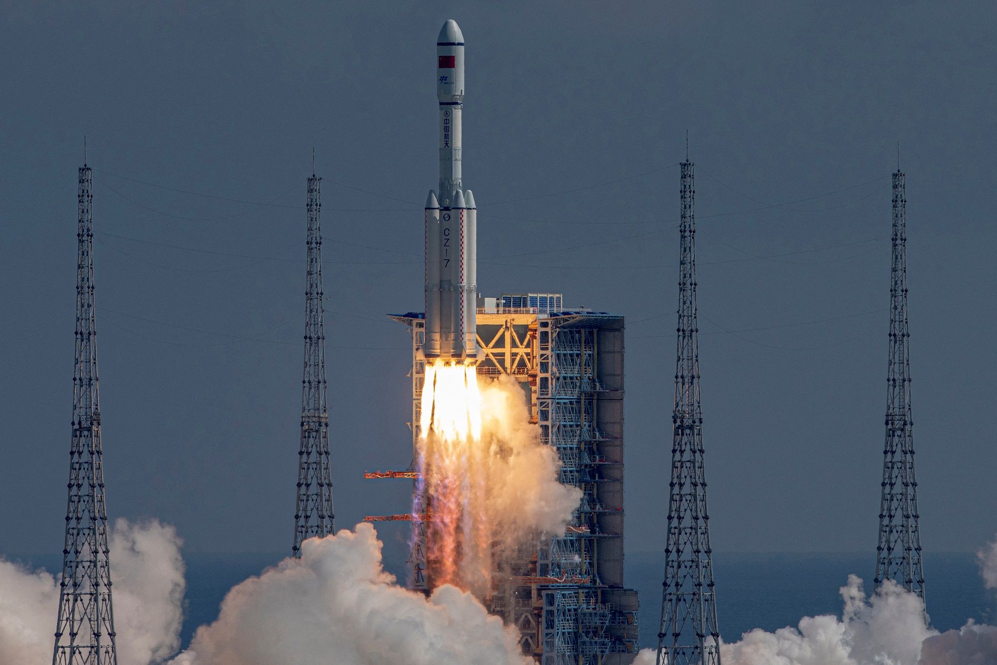 3 Astronot China Mendarat di Stasiun Luar Angkasa untuk Misi Terlama