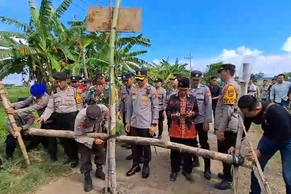 Atasi Premanisme di Pasuruan, Polisi Buka Blokade Jalan dan Pabrik Gas