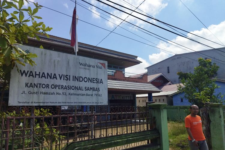 Kantor Wahana Visi Indonesia (WVI) di Kabupaten Sambas, Kalimantan Barat. WVI mengakhiri masa pelayanan dan pendampingannya di Kabupaten Sambas setelah 16 tahun.