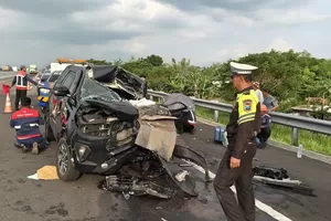Mobil Anggota DPR Gus Hilman Kecelakaan di Tol Paspro, Dua Staf Tewas