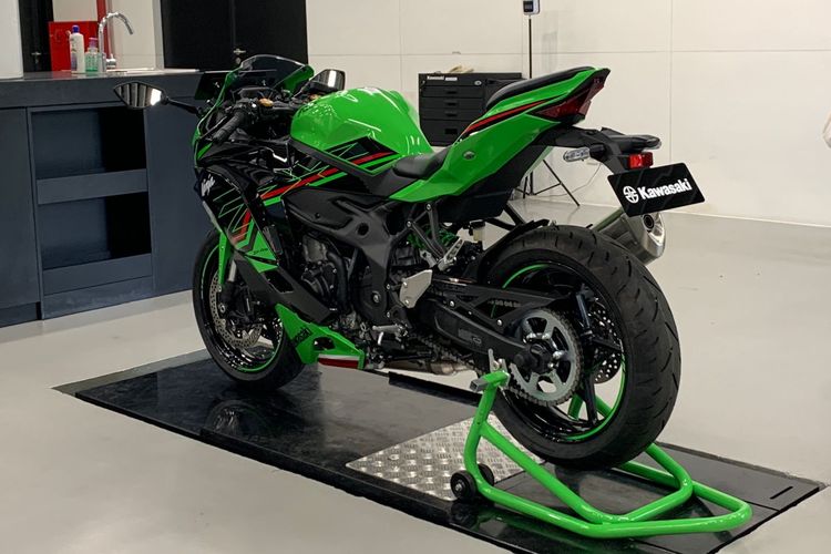 Kawasaki Ninja ZX-4RR