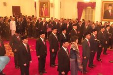 Jokowi Lantik 12 Menteri dan Satu Kepala BKPM