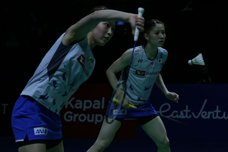 Ganda putri Jepang, Nami Matsuyama/Chiharu Shida bertanding melawan rekan senegaranya, Yuki Fukushima/Sayaka Hirota pada laga final Indonesia Open 2022 di Istora Senayan, Jakarta, Minggu (19/6/2022). Nami Matsuyama/Chiharu Shida tampil sebagai juara setelah menang dengan skor 21-18 dan 22-20