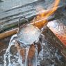 Fenomena Munculnya Sumber Air Asin yang Bisa Terbakar di Karanganyar, Warga Percaya Sembuhkan Penyakit
