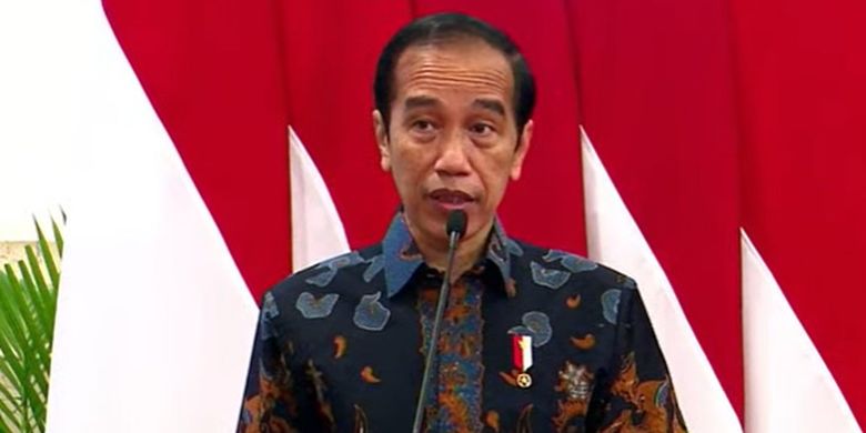 President Jokowi delivers his speech during the opening the Indonesian International Hybrid Motor Show Automotive Exhibition at the State Palace, Jakarta, Thursday, April 15.