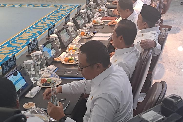 Apakah Presiden Prabowo Menolak Pengunduran Diri Hasan Nasbi?