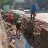 Dinas PUPR Depok Mulai Perbaiki Turap yang Longsor di Kompleks Permai Sukatani