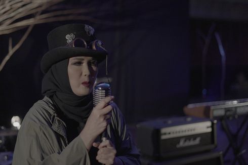 Bernuansa Rock, Nicky Astria Daur Ulang Lagu Semusim Bareng Tohpati 