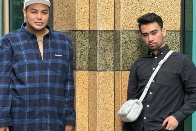 Presenter Ivan Gunawan mengunggah potret bersama makeup artist, Gilang, Senin (20/3/2023). Ivan berduka atas meninggalnya Gilang.