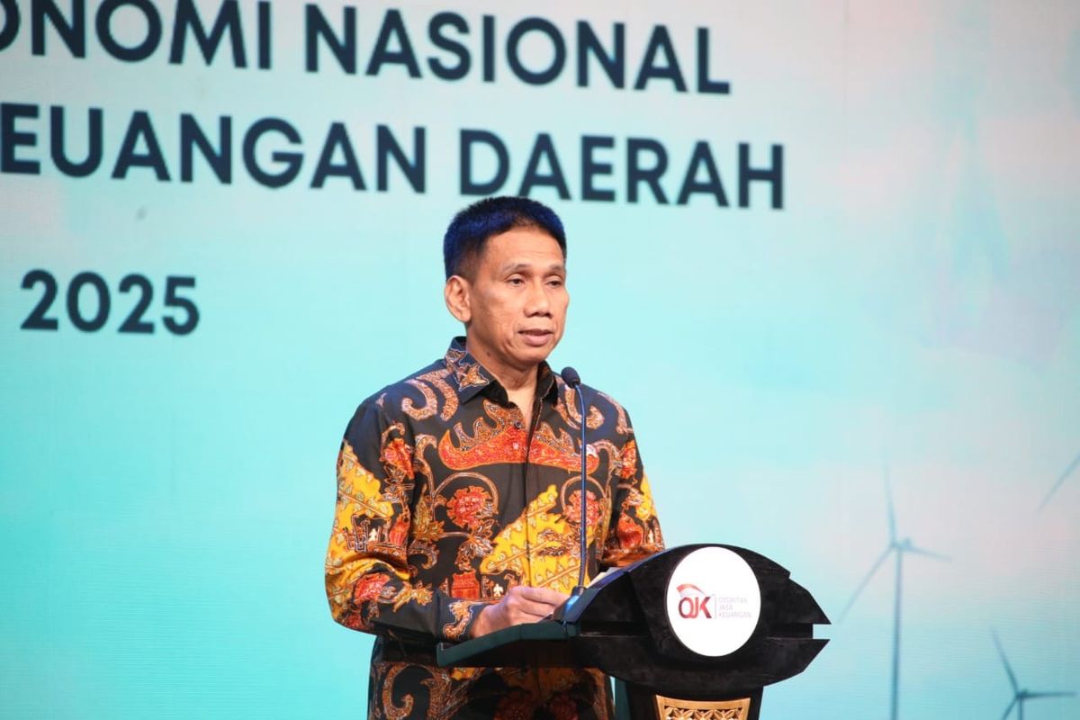 Wakil Menteri Dalam Negeri (Wamendagri) Akhmad Wiyagus saat mengikuti kegiatan Rapat Koordinasi Nasional (Rakornas) Tim Percepatan Akses Keuangan Daerah (TPAKD )Tahun 2025 bertema ?Memperkuat Ketahanan Ekonomi Nasional melalui Peningkatan Akses Keuangan Daerah? di Balai Kartini, Jakarta, Jumat (10/10/2025).