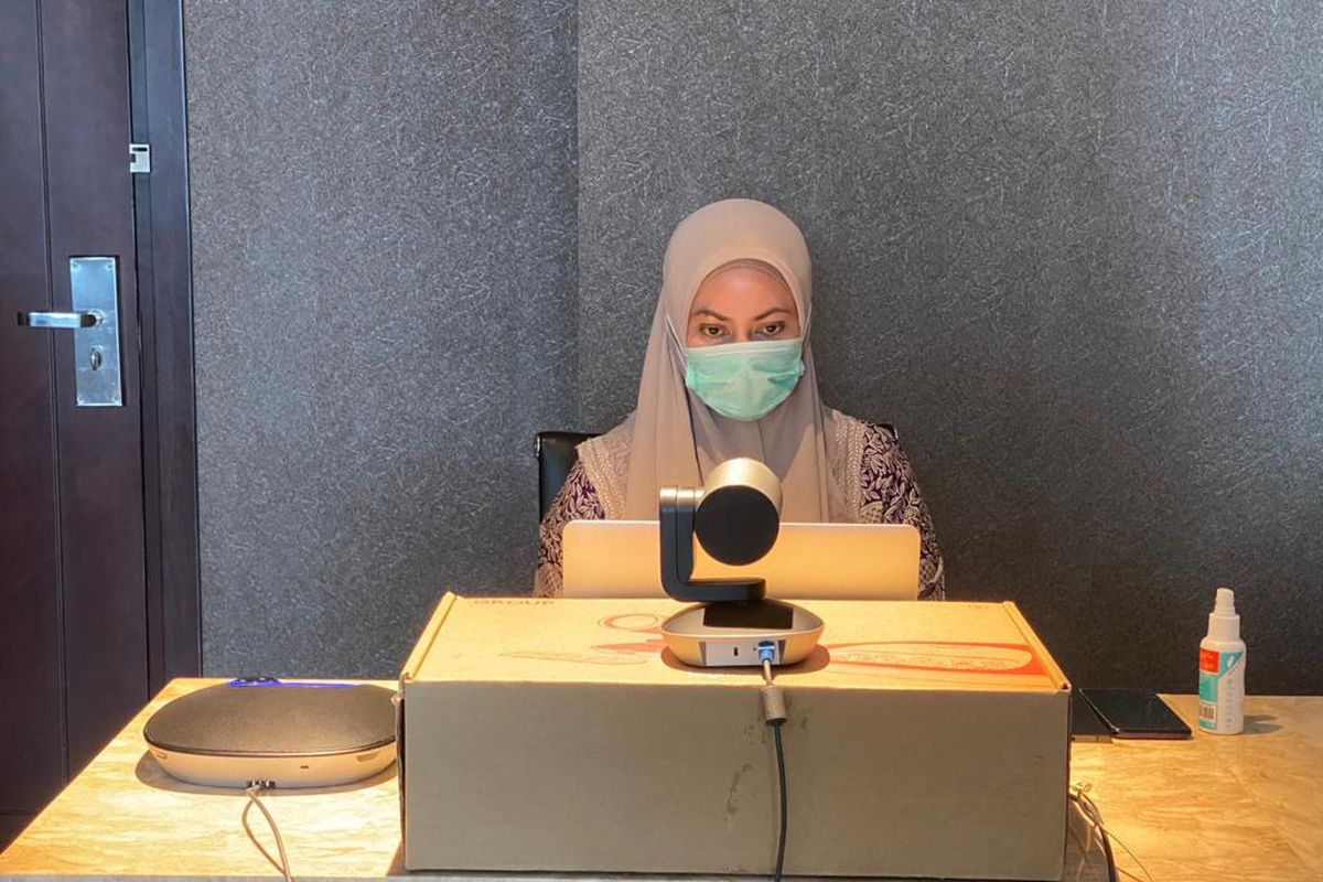 Bupati Luwu Utara (Lutra) Indah Putri Indriani menghadiri acara BI Institute Flagship Program secara virtual, Selasa (23/2/2021).