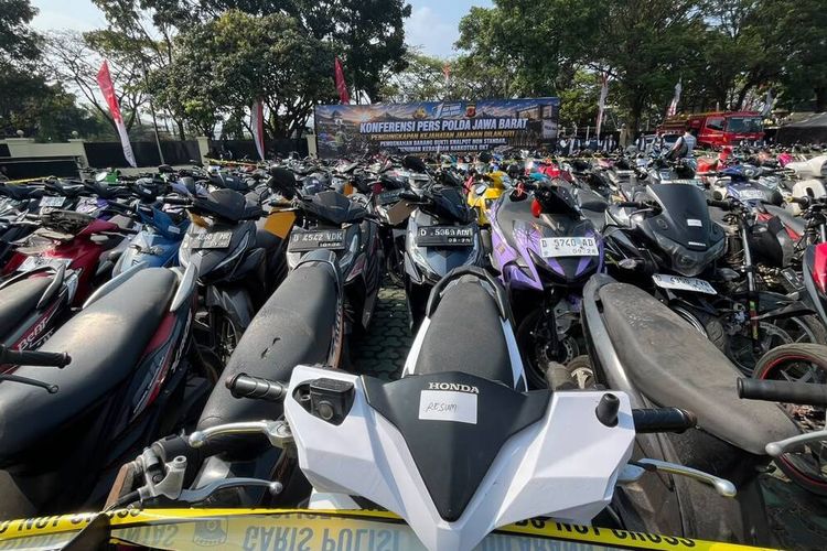 352 Kasus Kejahatan Jalanan Terungkap di Jabar, Polisi Amankan Senpi hingga Ribuan Motor