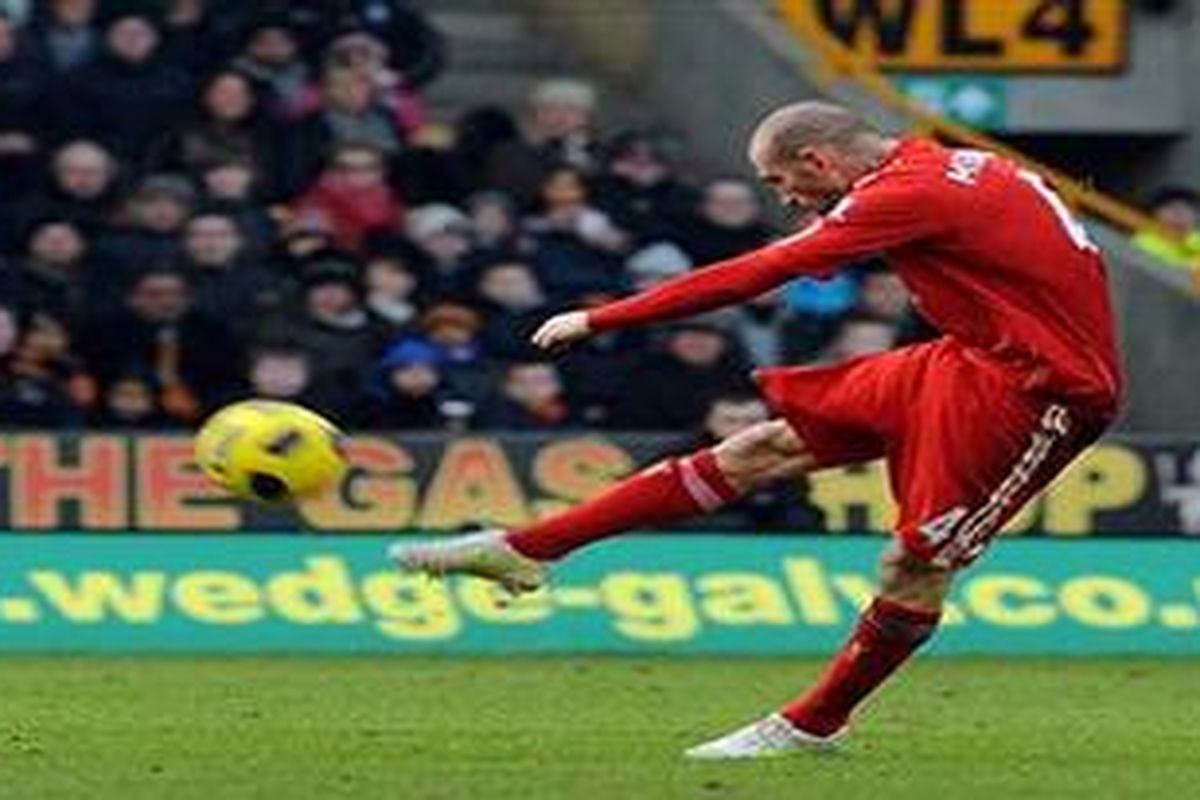 Gelandang Liverpool, Raul Meireles.
