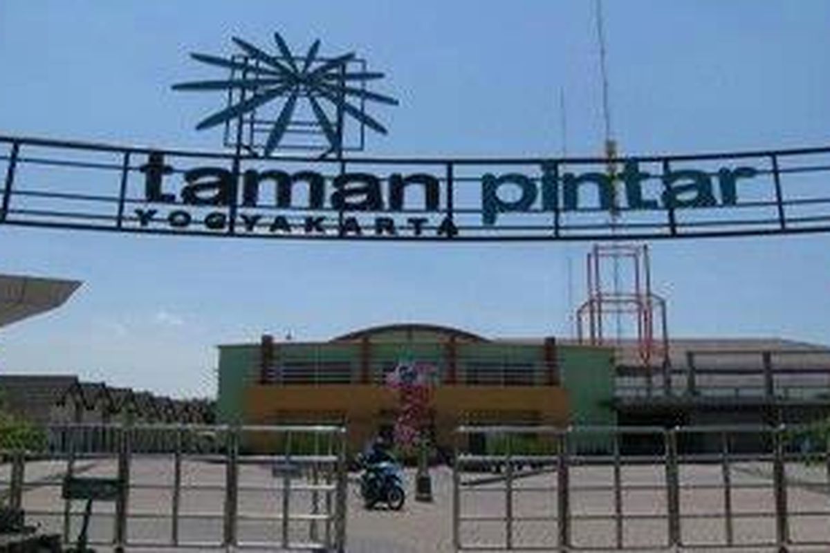 Taman Pintar selama ini sebagian besar adalah rombongan siswa sekolah dasar (SD) dari berbagai daerah di Pulau Jawa dan luar Jawa di antaranya Kalimantan, dan Sumatera.  