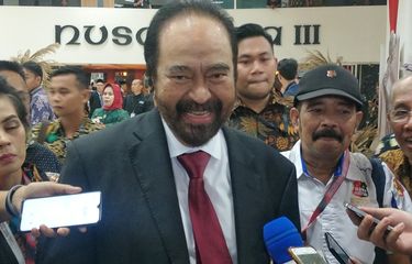 Ketua Umum Partai Nasdem Surya Paloh saat ditemui seusai pelantikan di Kompleks Parlemen, Senayan, Jakarta, Minggu (20/10/2019).