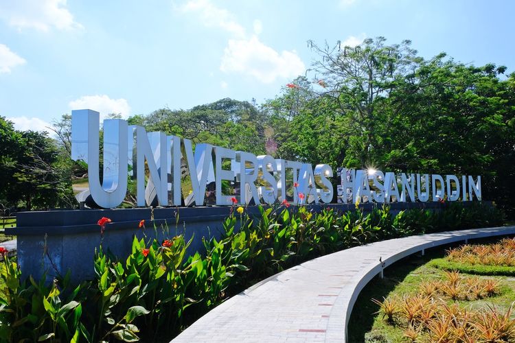 Ilustrasi Universitas Hasanuddin, salah satu Perguruan Tinggi yang memiliki prodi Ilmu Komunikasi terakreditasi unggul.