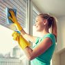 6 Cara Membersihkan Jendela Rumah