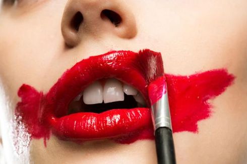 Lipstik Bisa Jadi Sedang Membunuh Anda Perlahan-lahan