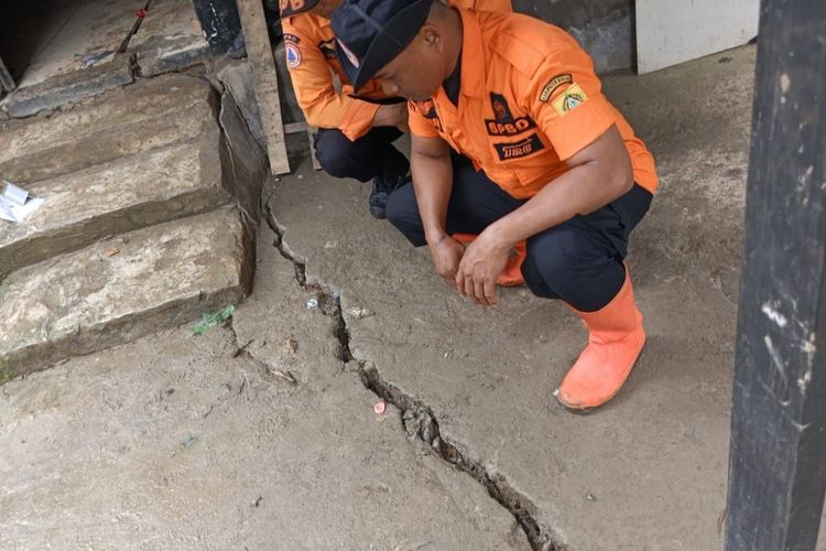 Tanah Bergerak di Bogor, 7 Rumah di Babakan Madang Rusak, 28 Warga Mengungsi