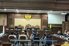 Hakim Cecar Saksi soal Pemberian Uang Rp 5 Miliar ke Terdakwa Kasus BTS 4G, Irwan Hermawan