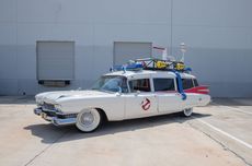 Mengenal Ecto-1, Mobil Cadillac Klasik di Film Ghostbusters 