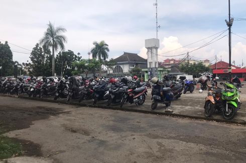 Motor Ditinggal Pemiliknya 1,5 Tahun di Area Parkir Stasiun Bandung, Ini Kondisinya