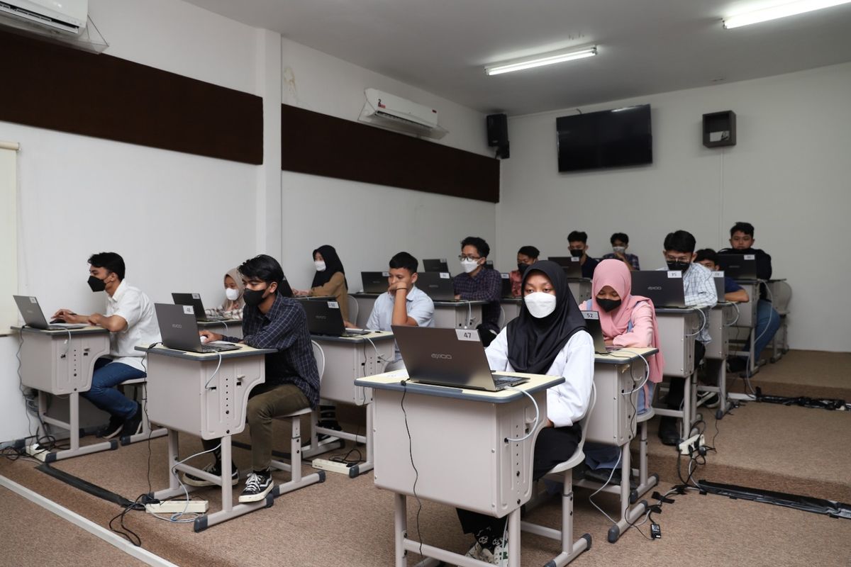 Bagaimana Aturan Pakaian Peserta UTBK SNBT 2024? Cek Informasinya Halaman all - Kompas.com
