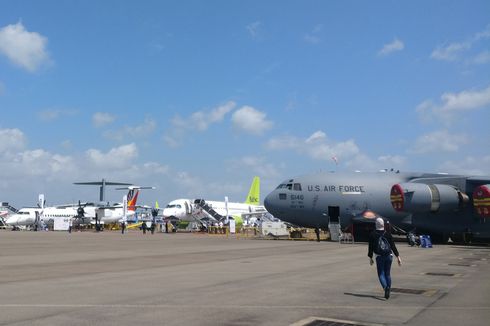 Resmi Dibuka, Singapore Airshow 2018 Soroti “Drone” dan Keamanan Siber