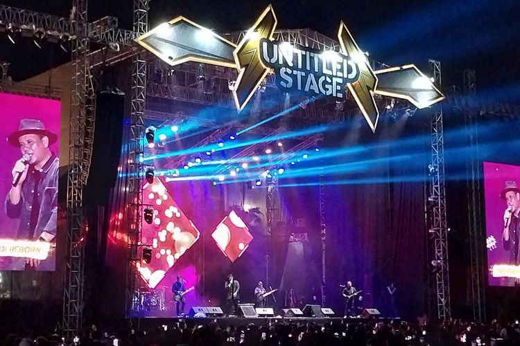 Padi Reborn tampil di acara musik Everblast Festival di JIExpo, Kemayoran, Jakarta Pusat, Minggu (5/3/2023).