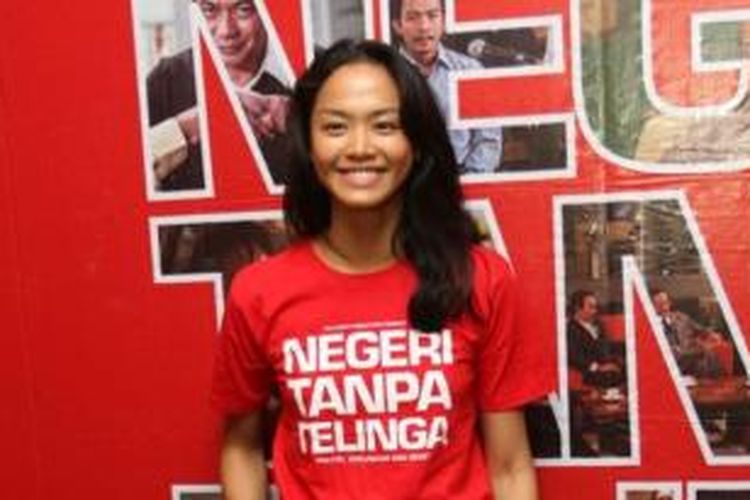 Kelly Tandiono, pemeran tokoh Tikis Queenta, hadir dalam  acara peluncuran film yang dibintanginya, Negeri tanpa Telinga, di Cinema XXI Jakarta Theater, Jakarta Pusat, Kamis (7/8/2014). 