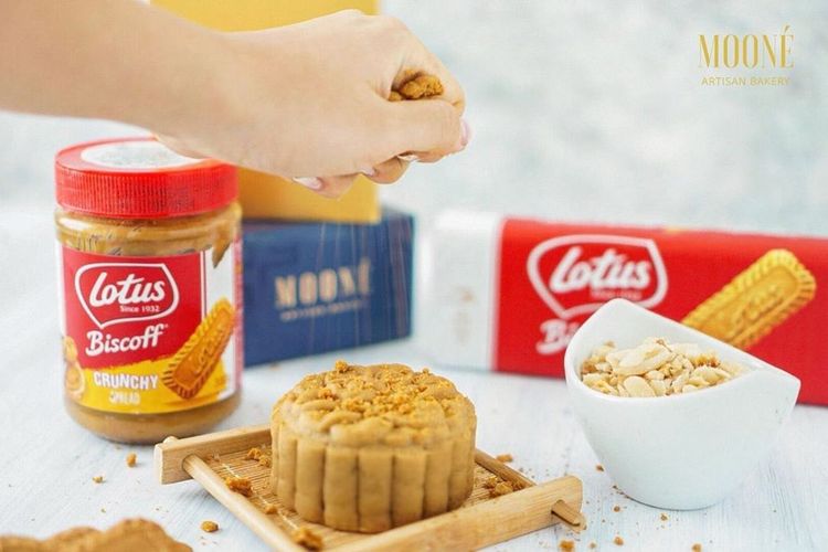 Salah satu varian rasa kue bulan di Moone Bakery, Lotus Biscoff