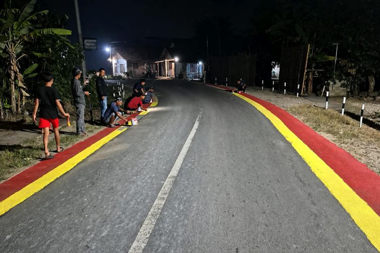 Mengecat Pinggir Jalan demi Rp 1 Miliar, Cara Desa di Lampung Selatan Hidupkan Gotong Royong