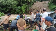 Pikap Pengangkut Sayur di Taput Diterjang Longsor Masuk ke Sungai, 3 Orang Tewas