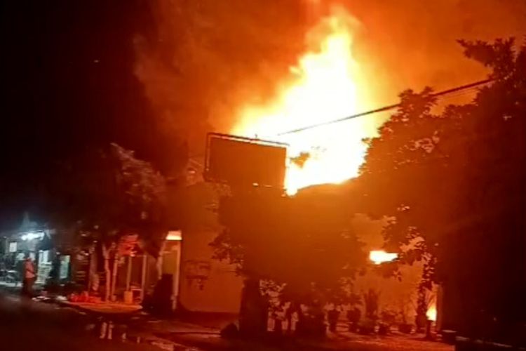 2 Toko Bangunan di Blitar Terbakar dalam Sehari, Total Kerugian Rp 2,5 Miliar