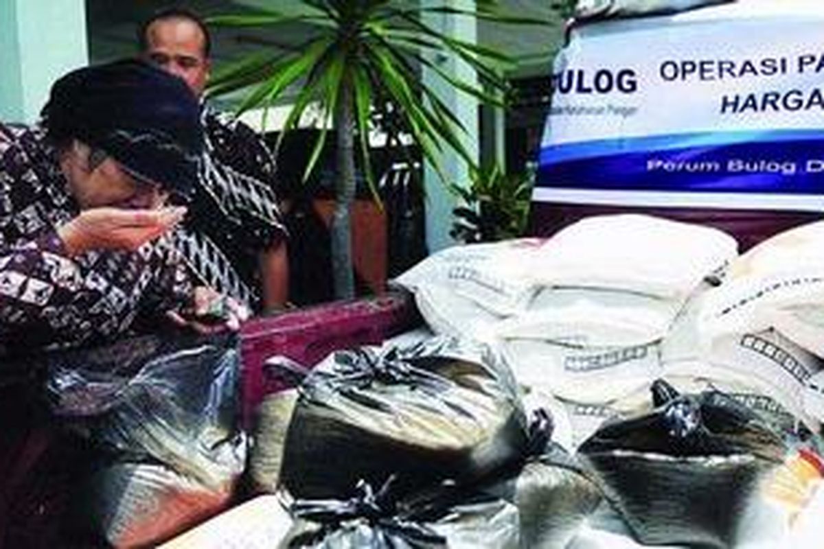Ilustrasi: Operasi pasar beras.